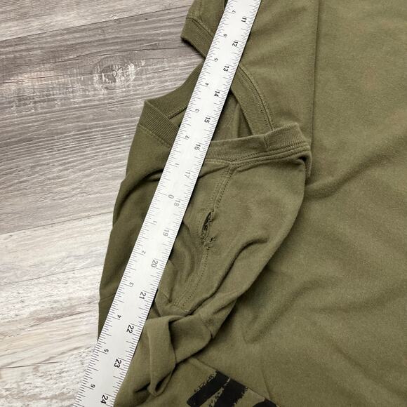 Nike NFL New York Giants American Flag Salute to Service Men L Logo Sleeve Shirt - Picture 5 of 8